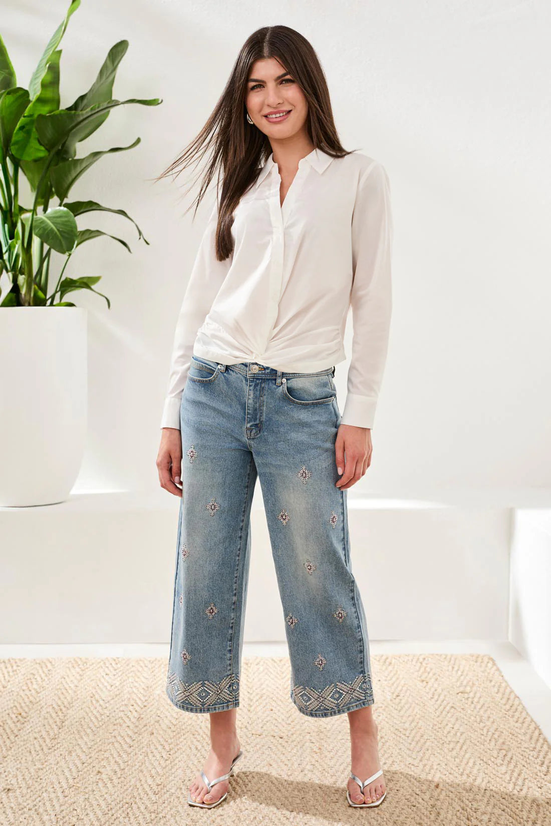 Audrey Hugging Wide Leg Denim With Embroidered Finish