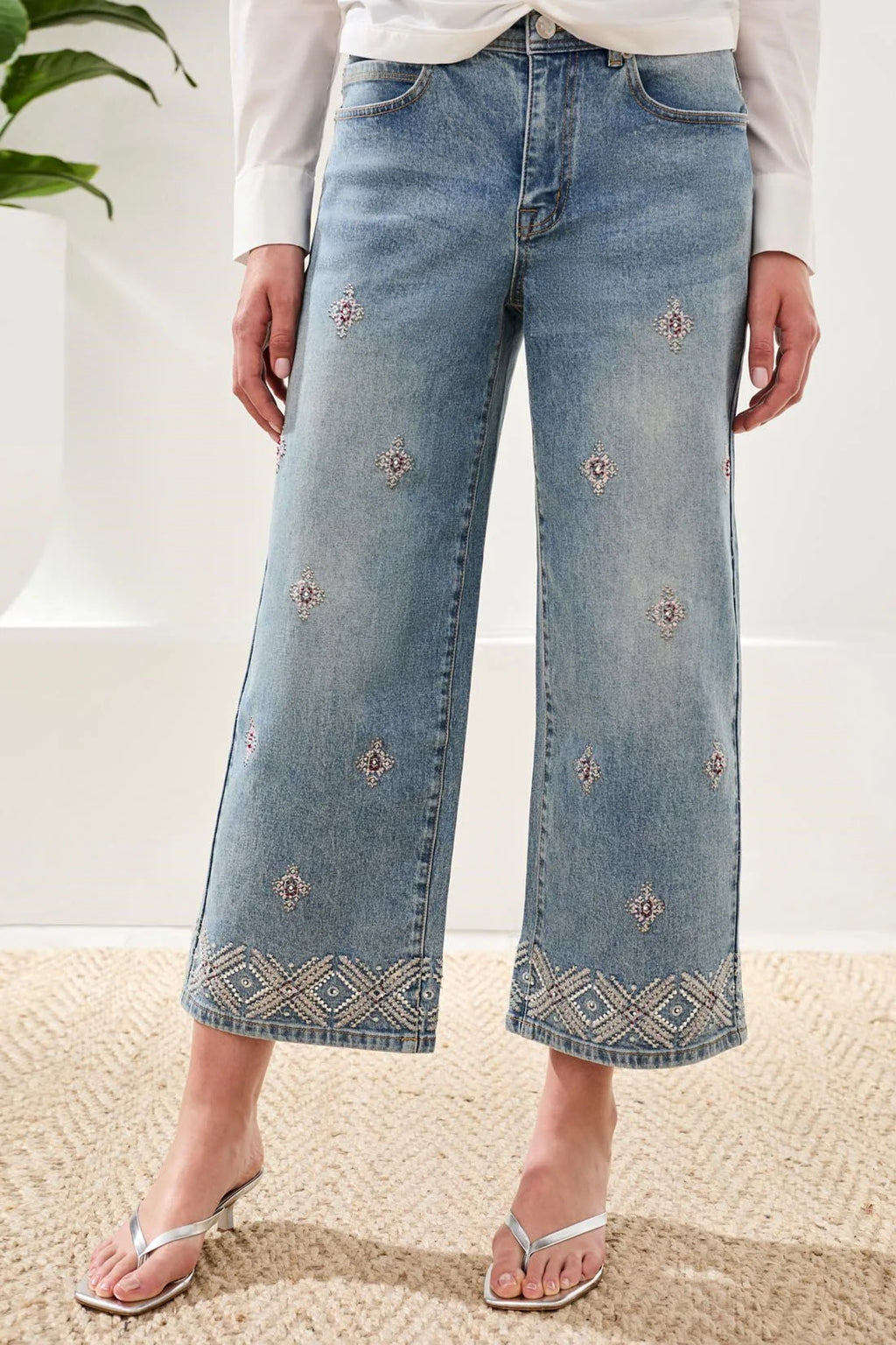 Audrey Hugging Wide Leg Denim With Embroidered Finish